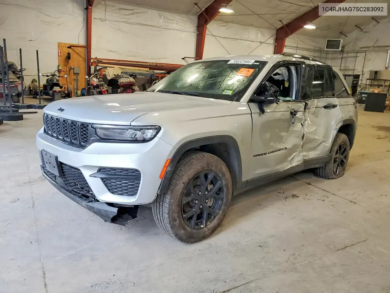 2025 Jeep Grand Cherokee Laredo