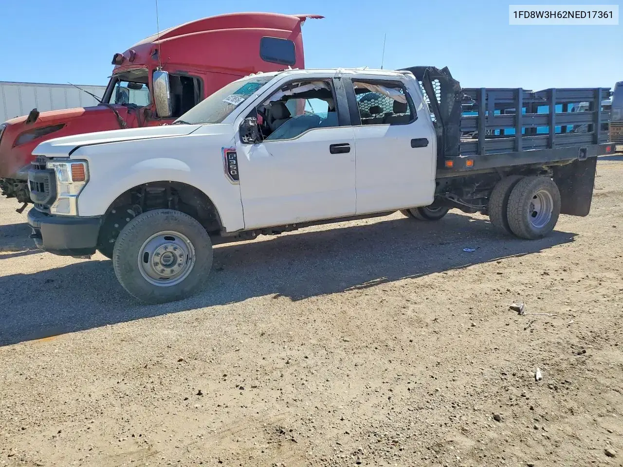 2022 Ford F350 Sd 4WD 6.2L V8 Stake Bed