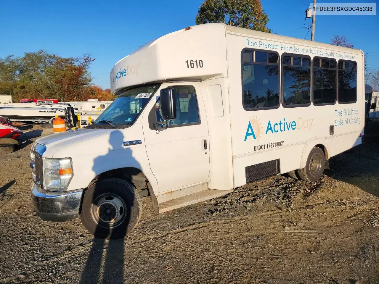 2016 Ford Econoline E350 Super Duty Cutaway Van