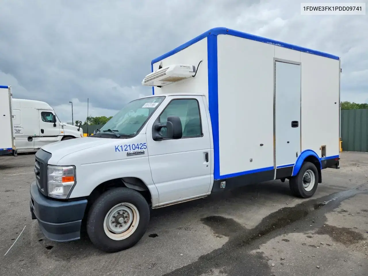2023 Ford E350