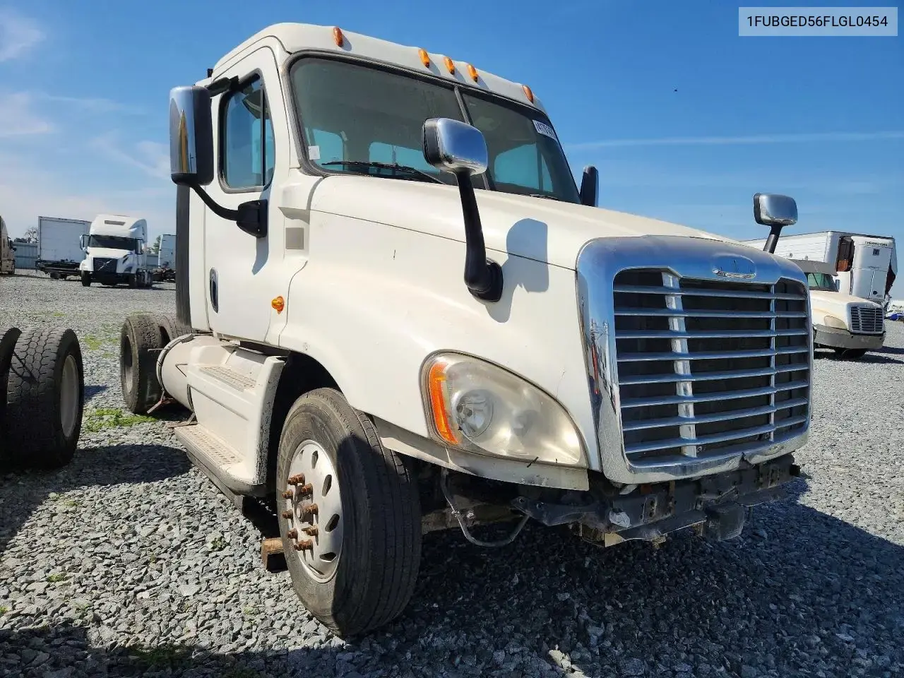 2015 Freightliner Cascadia Semi Truck