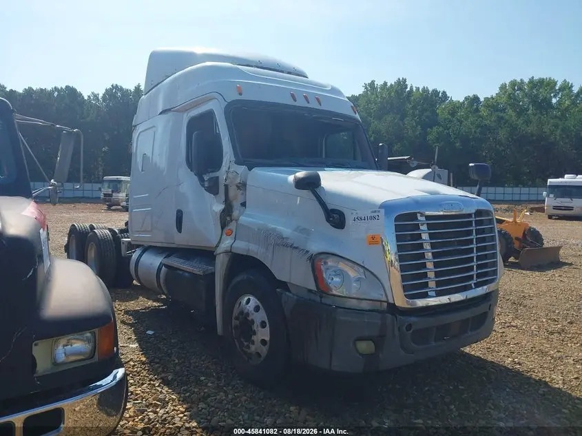 2015 Freightliner Cascadia 125