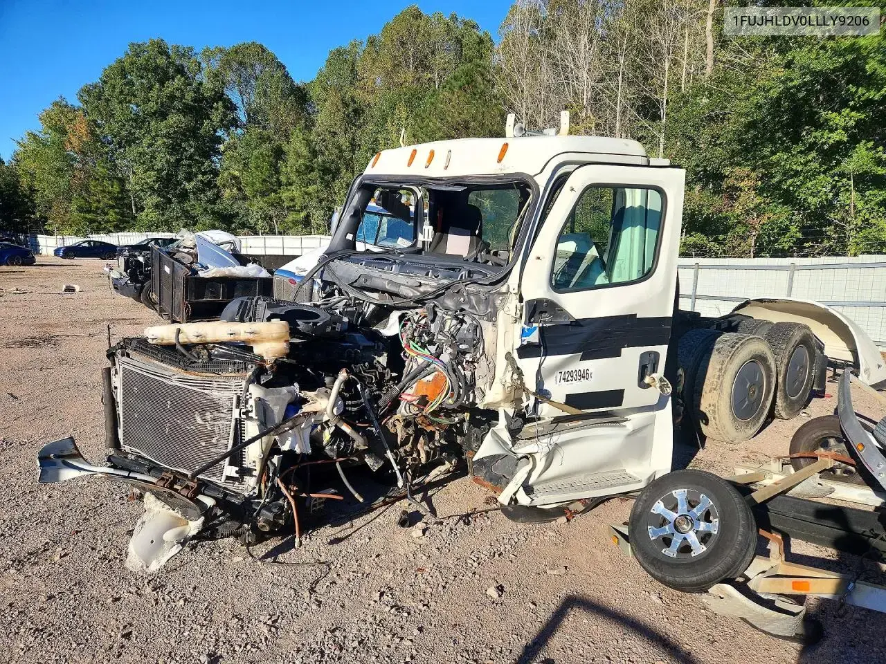 2020 Freightliner Cascadia 1 - Semi Truck