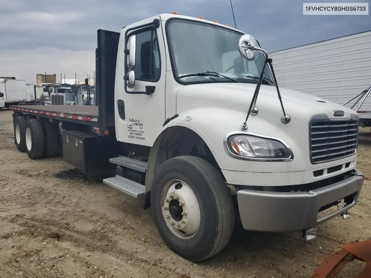 2016 Freightliner Business Class M2 106 Flatbed Truck