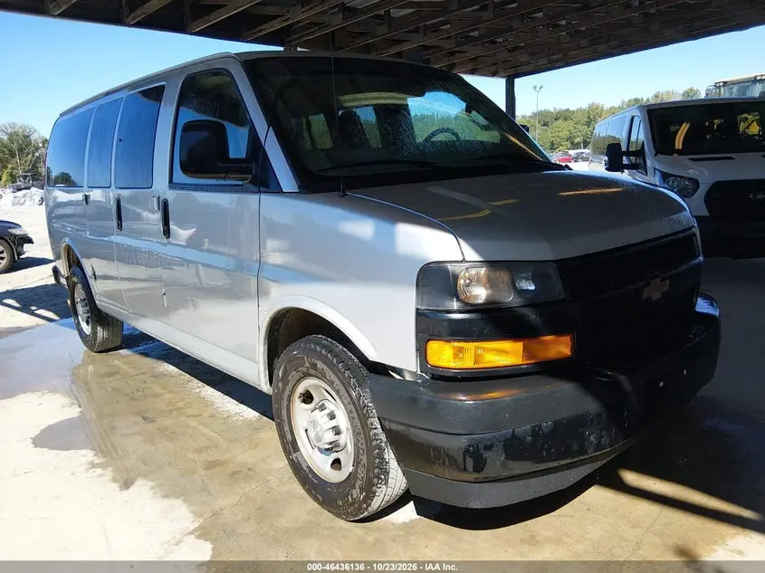 2022 Chevrolet Express Passenger RWD 2500 Regular Wheelbase LS