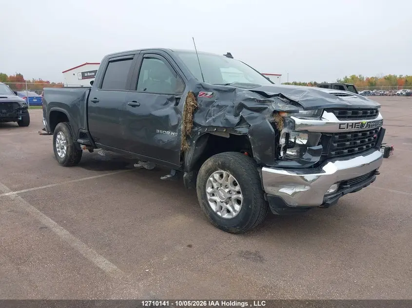 2020 Chevrolet Silverado K3500 LT