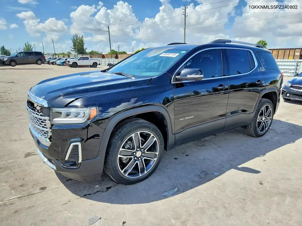 2023 GMC Acadia SLT