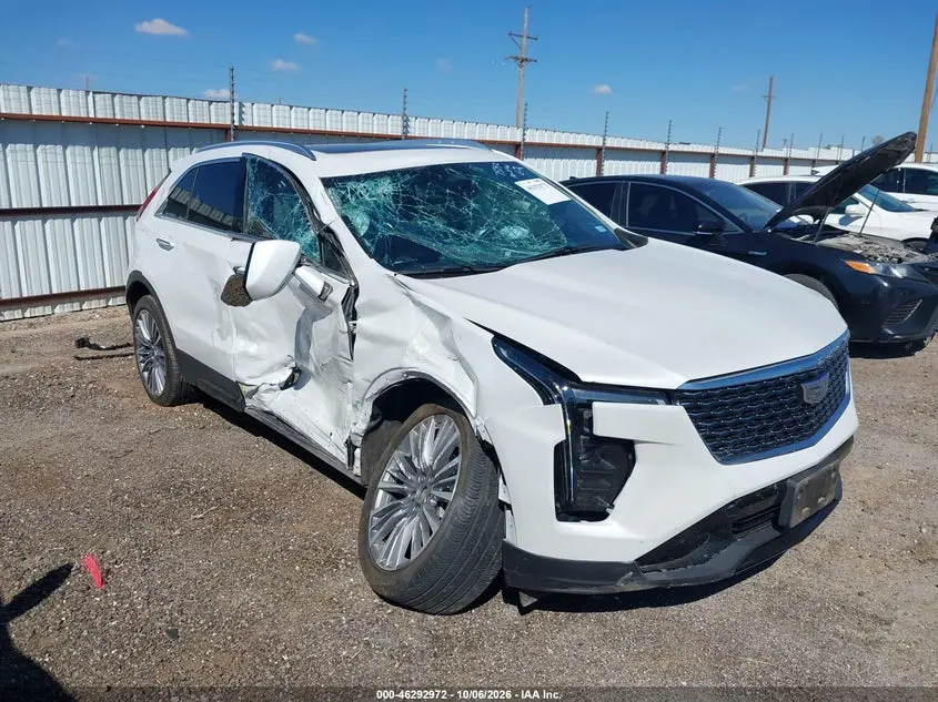 2025 Cadillac XT4 FWD Premium Luxury