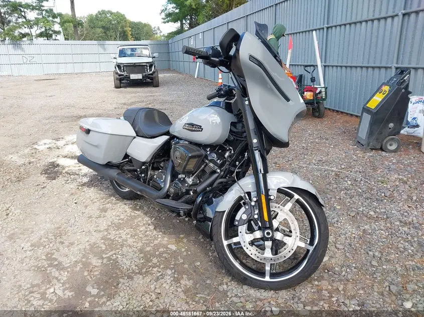 2025 Harley-Davidson Flhx
