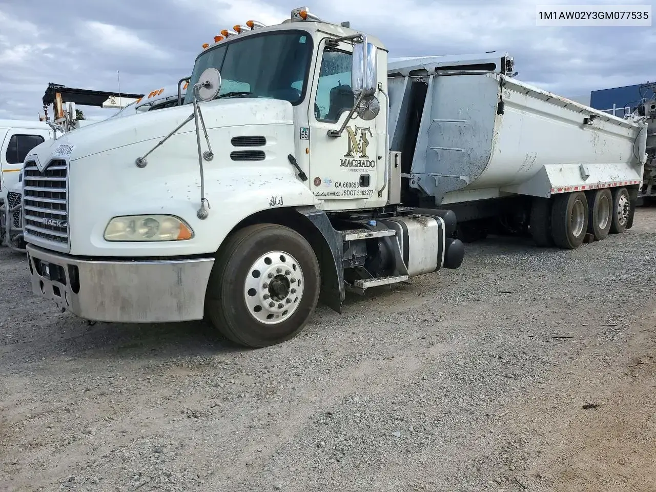 2016 Mack 600 Cxu600