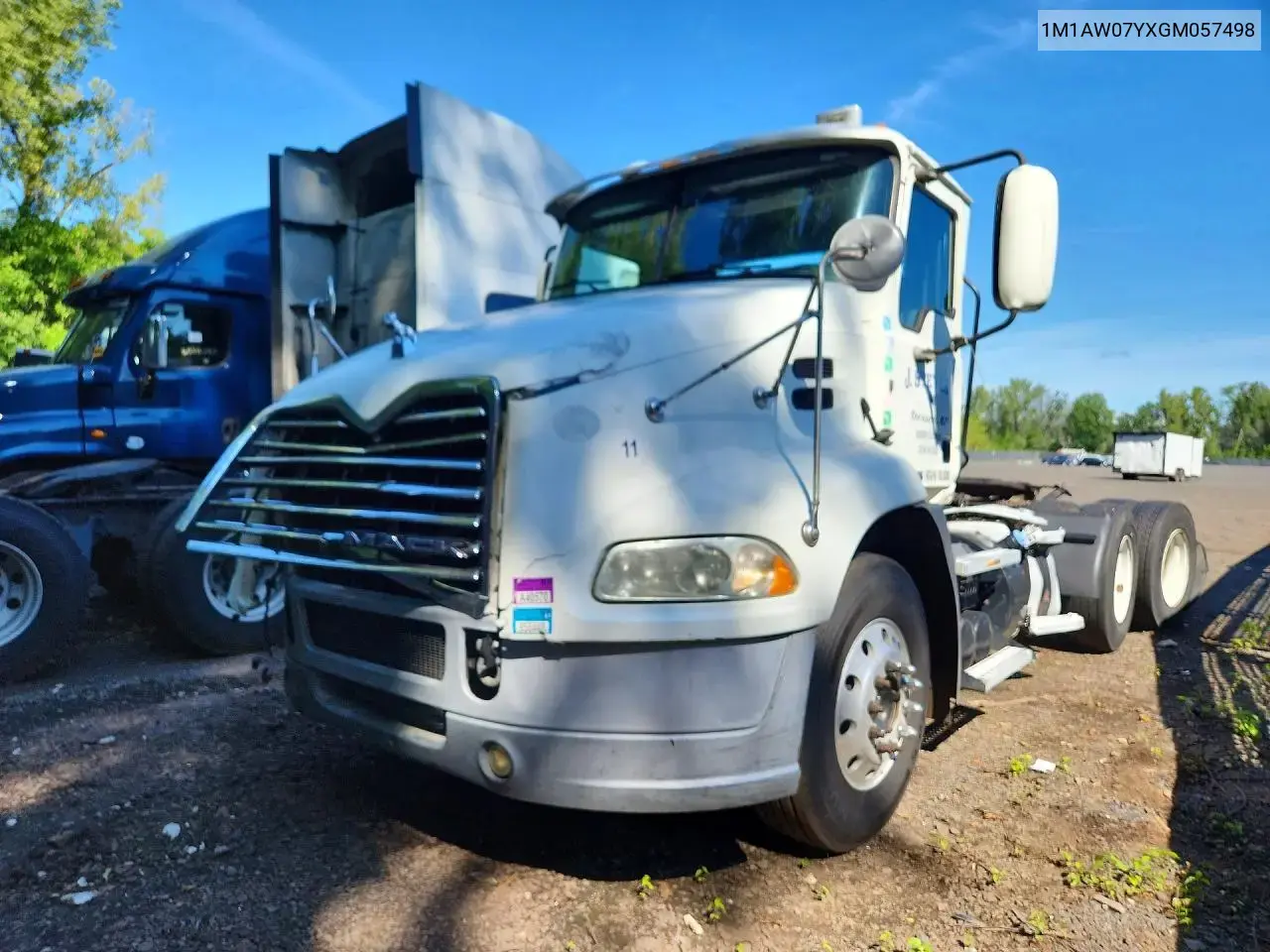 2016 Mack Cxu613 Semi Truck
