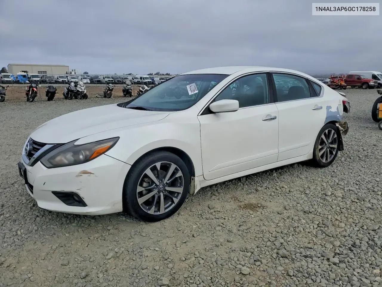2016 Nissan Altima 2.5 SR
