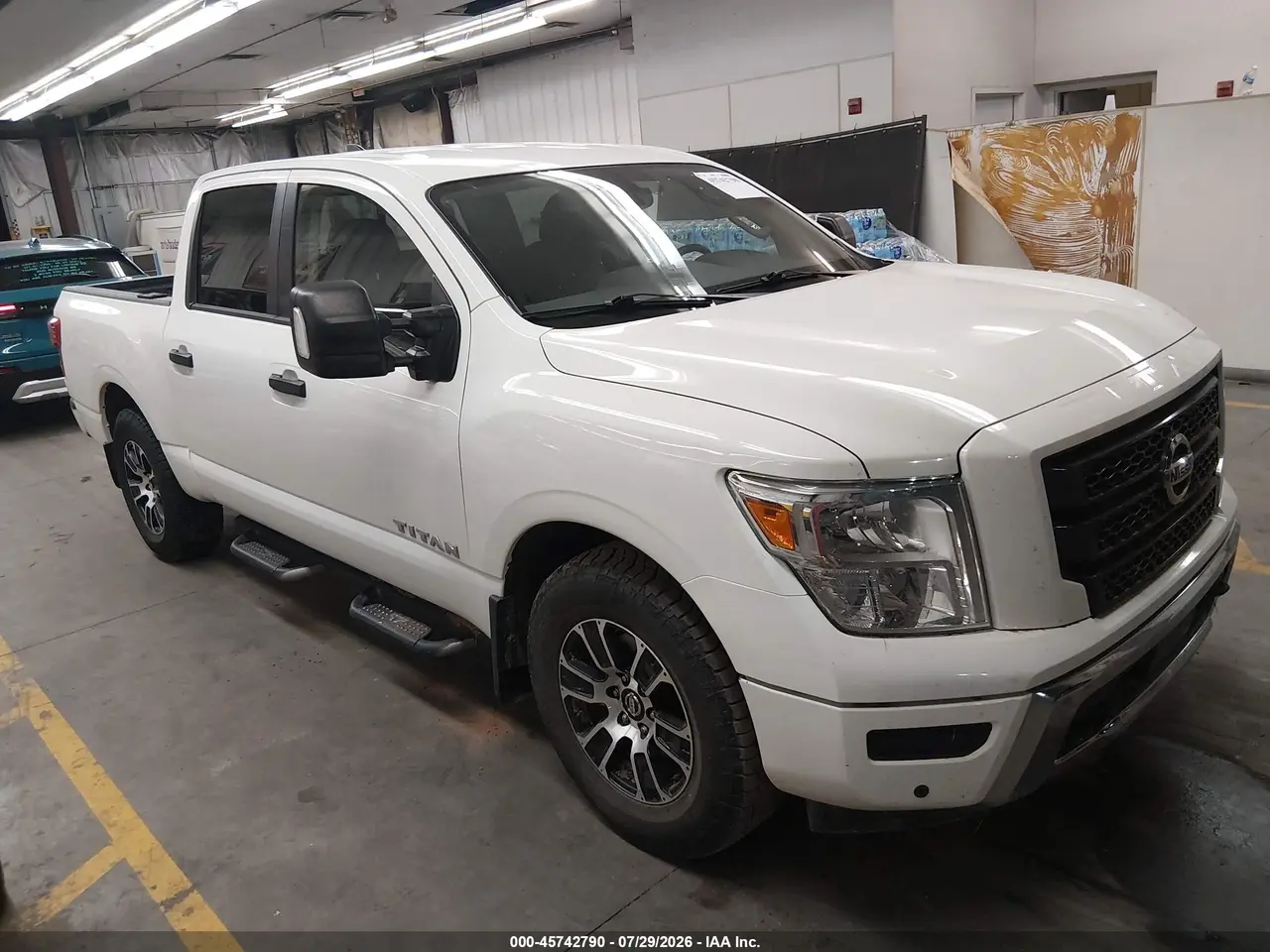 2022 Nissan Titan SV 4X4