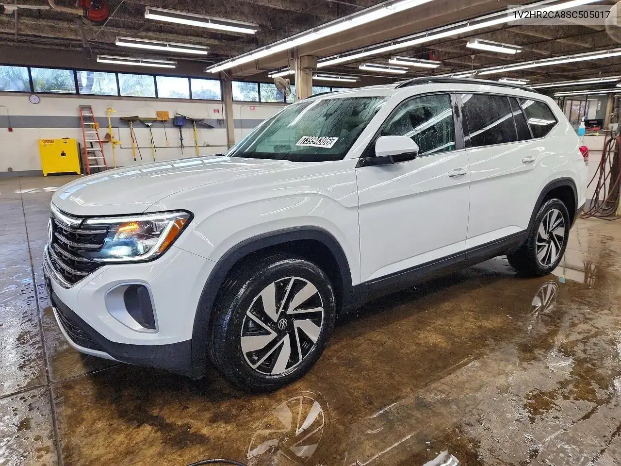 2025 Volkswagen Atlas SE