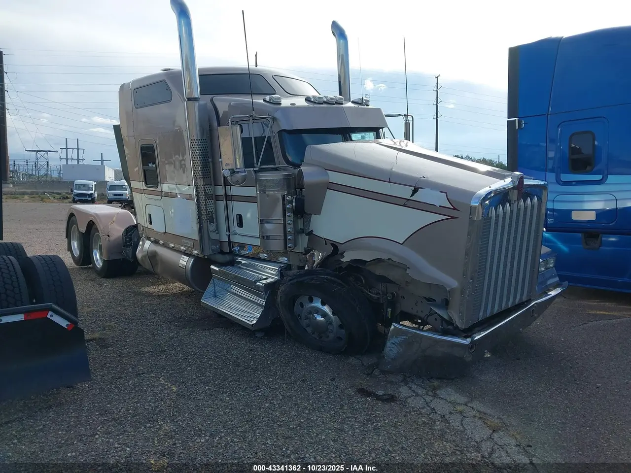 2021 Kenworth W900