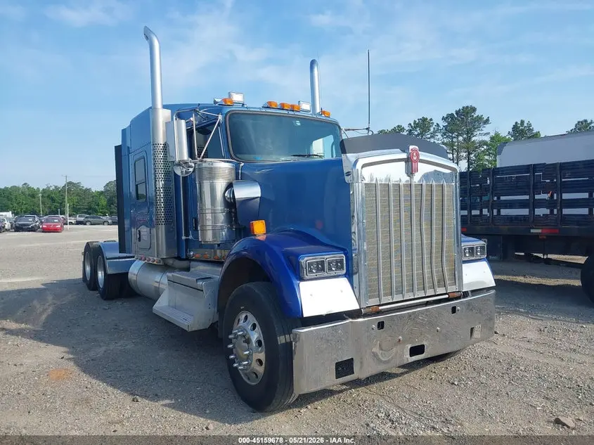 2019 Kenworth W900