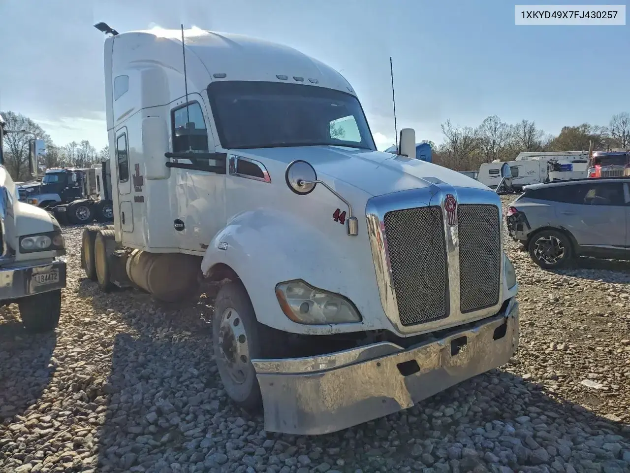 2015 Kenworth T680 Semi Truck