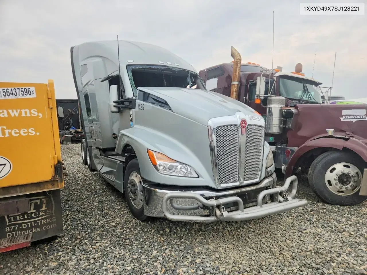 2025 Kenworth T680 Semi Truck