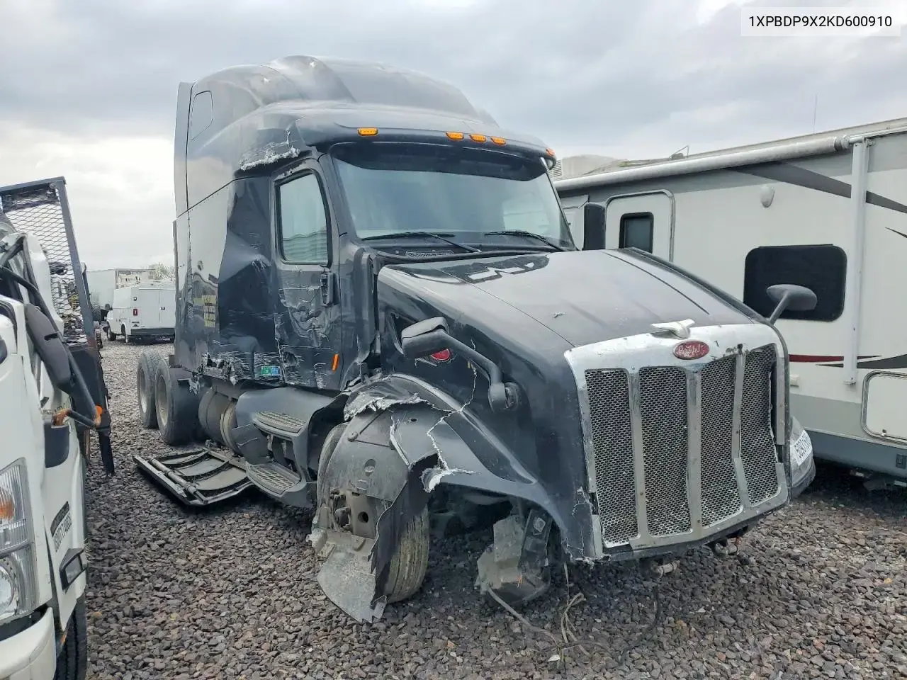 2019 Peterbilt 579 Semi Truck