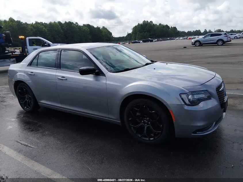 2018 Chrysler 300 Touring