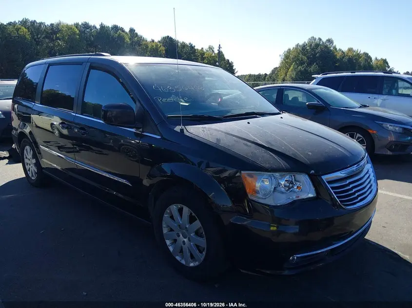 2016 Chrysler Town & Country Touring
