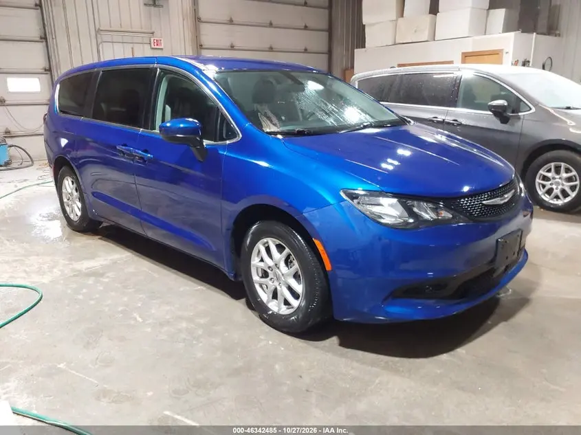 2021 Chrysler Voyager LX