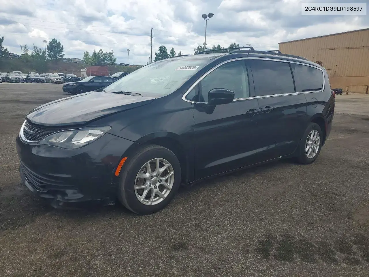 2020 Chrysler Voyager Lxi
