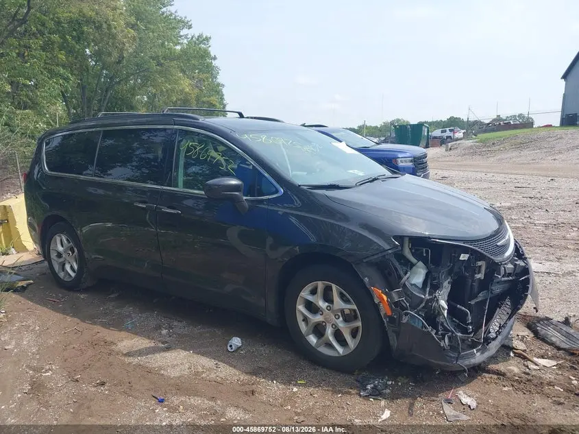 2020 Chrysler Pacifica Touring