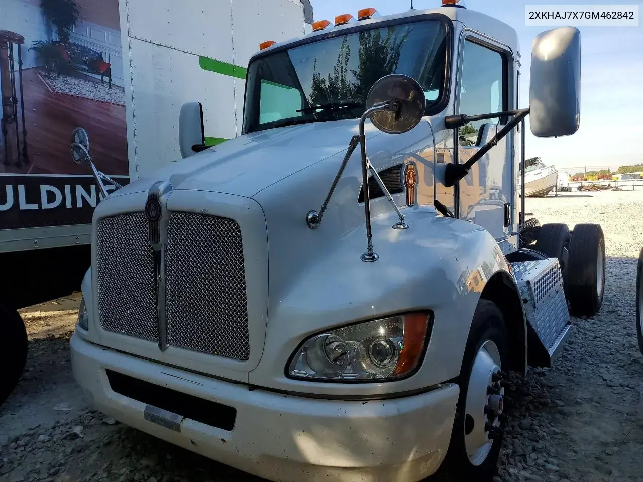 2016 Kenworth T370 Semi Truck