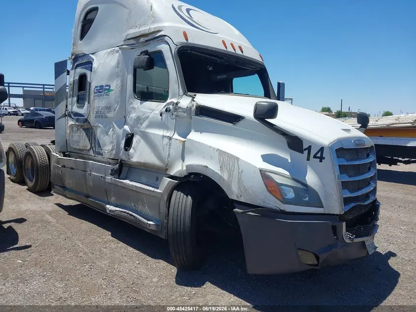 2018 Freightliner New Cascadia 126