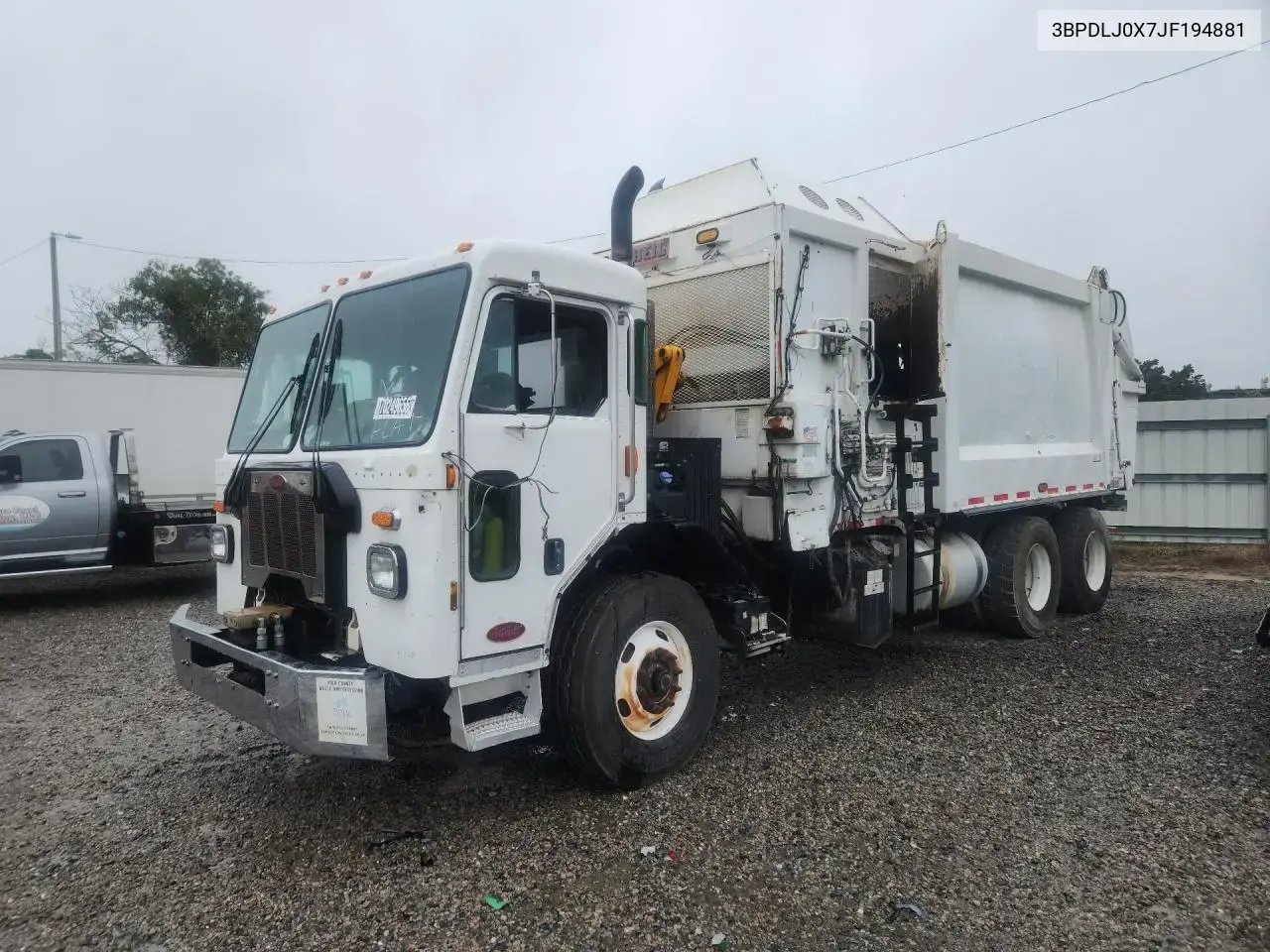 2018 Peterbilt 520
