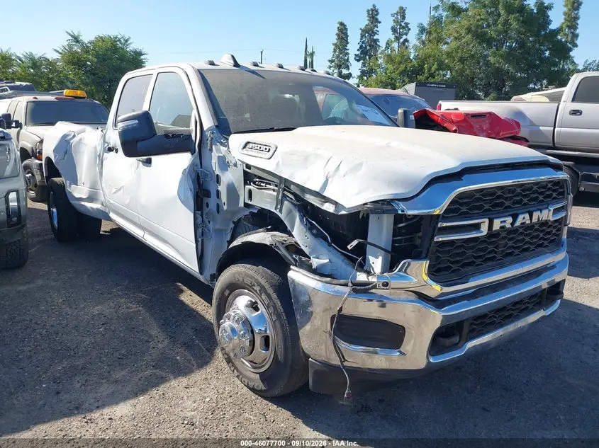 2024 Ram 3500 Tradesman 4X4 8' Box