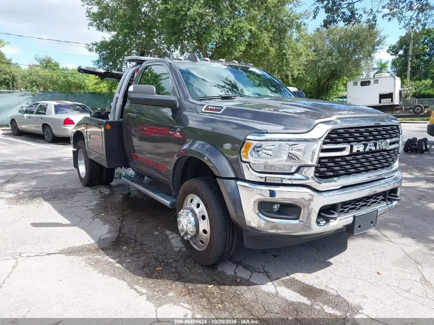 2022 Ram 4500 Chassis Tradesman/Slt