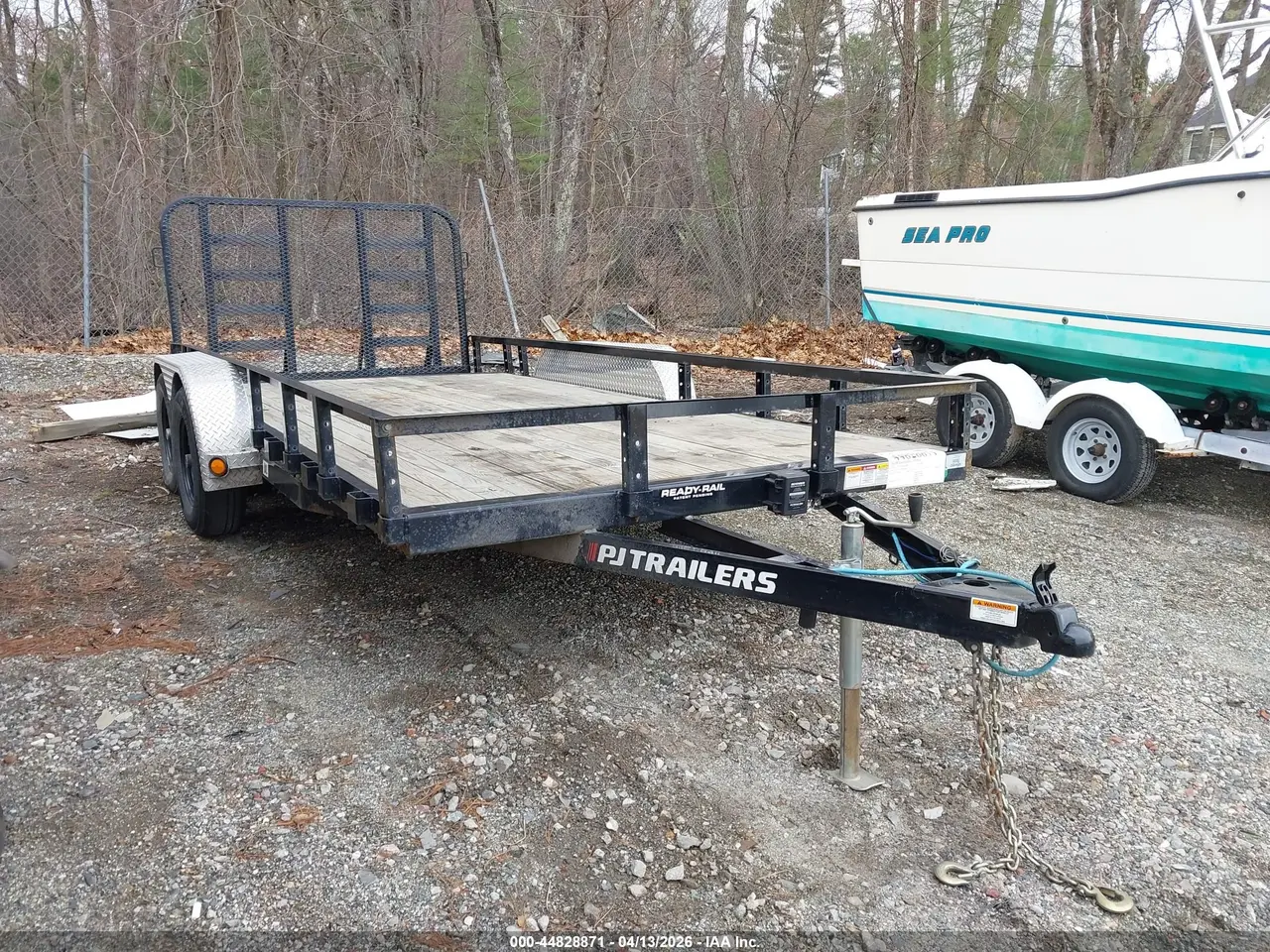2024 Pj Trailers Flatbed Trailer