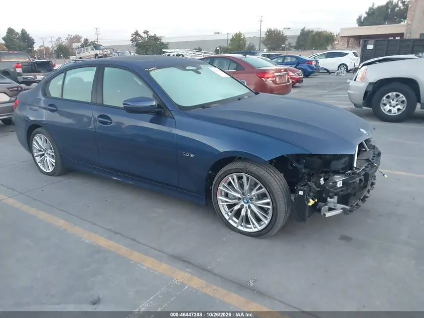 2023 BMW 330e