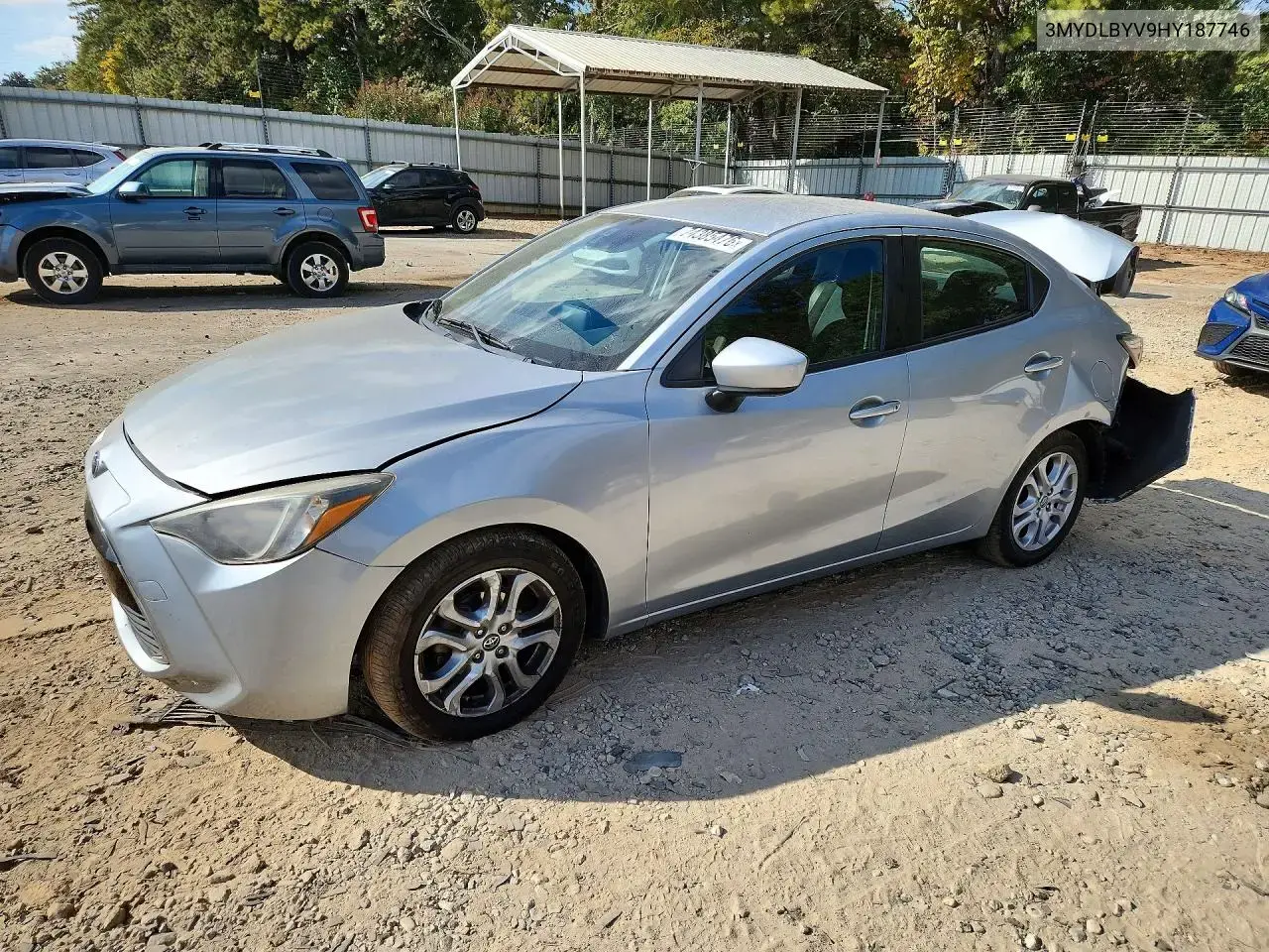 2017 Toyota Yaris Ia Base