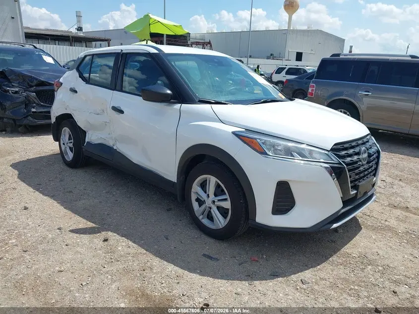 2025 Nissan Kicks Play S