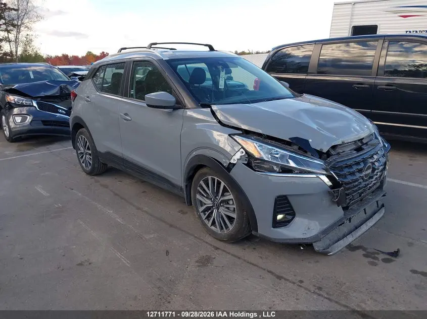 2025 Nissan Kicks Play SV Cvt