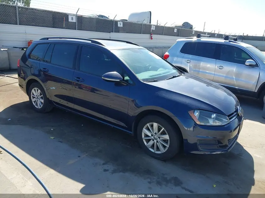 2016 Volkswagen Golf Sportwagen Tsi S 4-Door