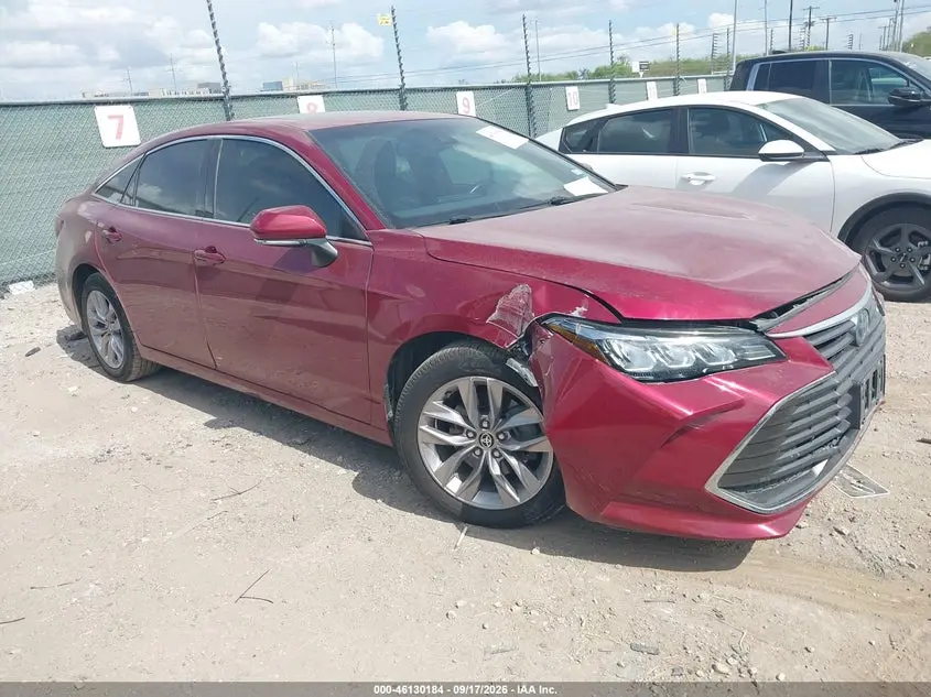 2022 Toyota Avalon XLE Hybrid