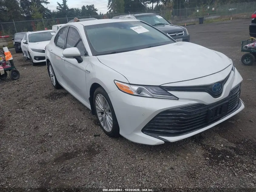 2018 Toyota Camry Hybrid XLE