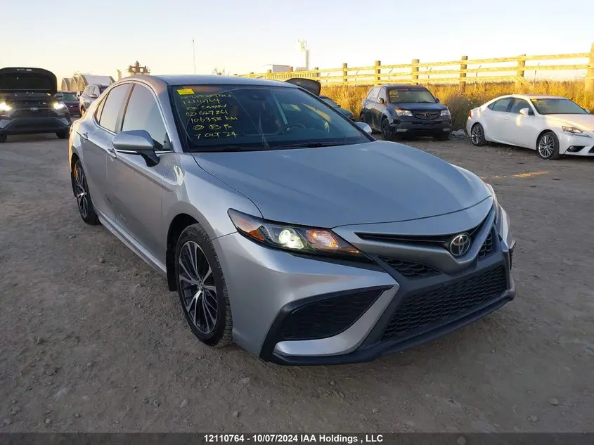 2022 Toyota Camry Se/Se Night Shade