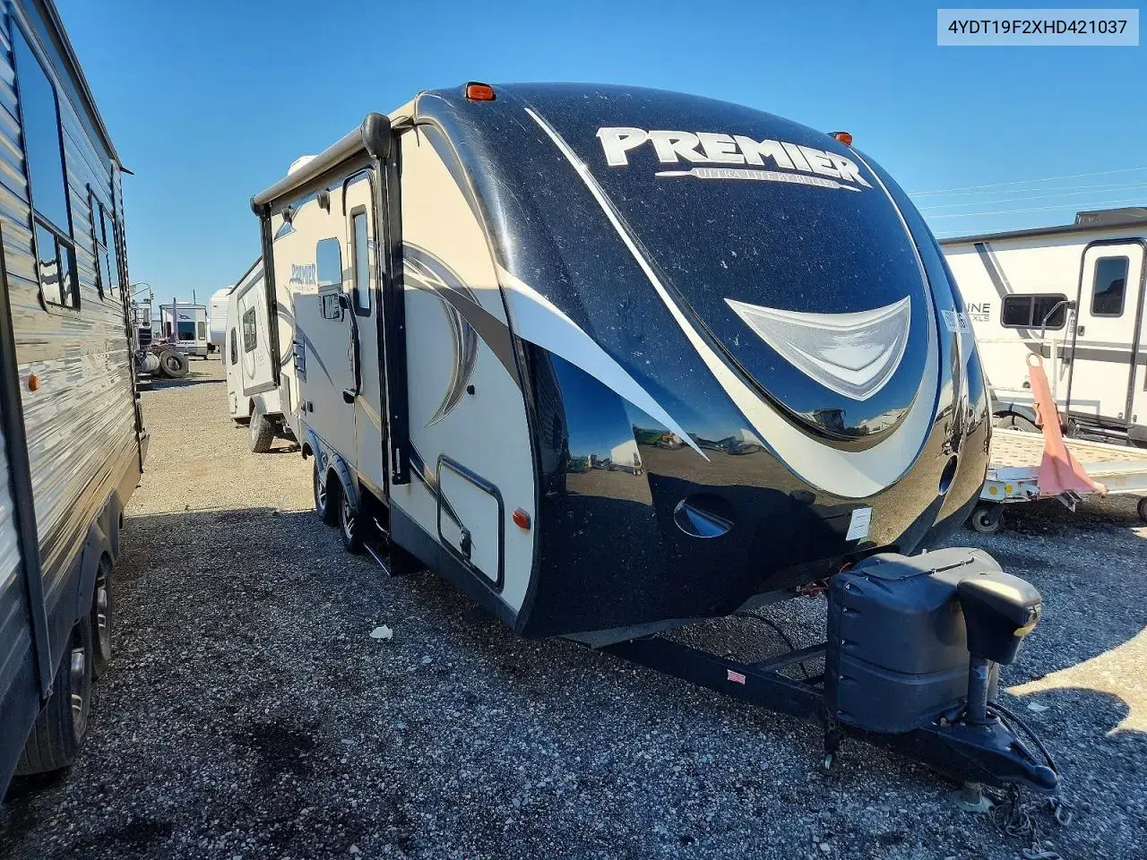 2017 Keystone Premier Camper