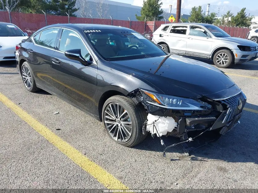 2025 Lexus ES 300h