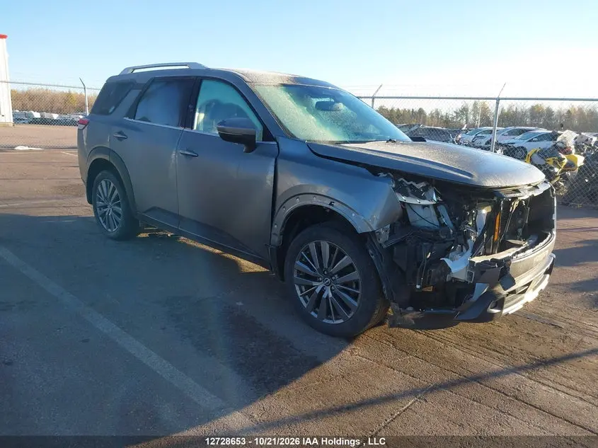2022 Nissan Pathfinder SL