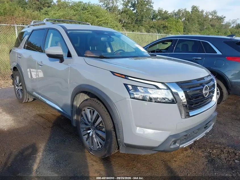 2022 Nissan Pathfinder Platinum