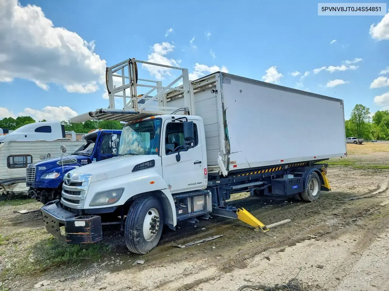 2018 Hino 338