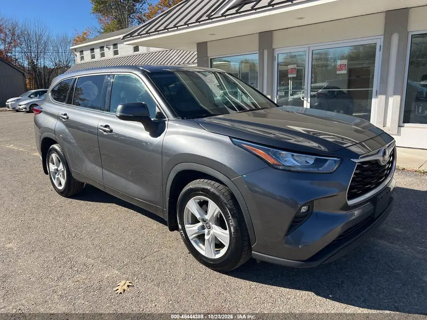 2020 Toyota Highlander LE