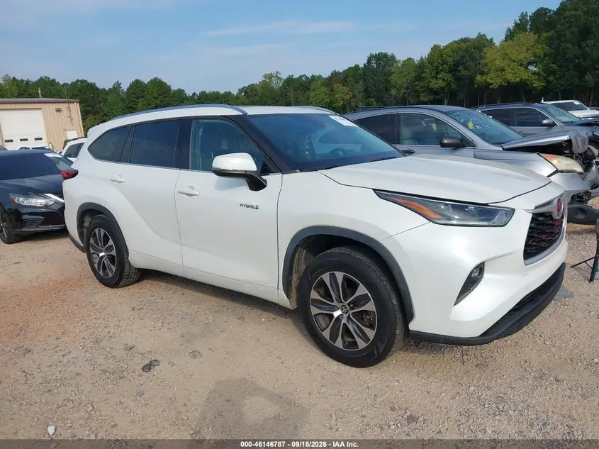 2021 Toyota Highlander Hybrid XLE