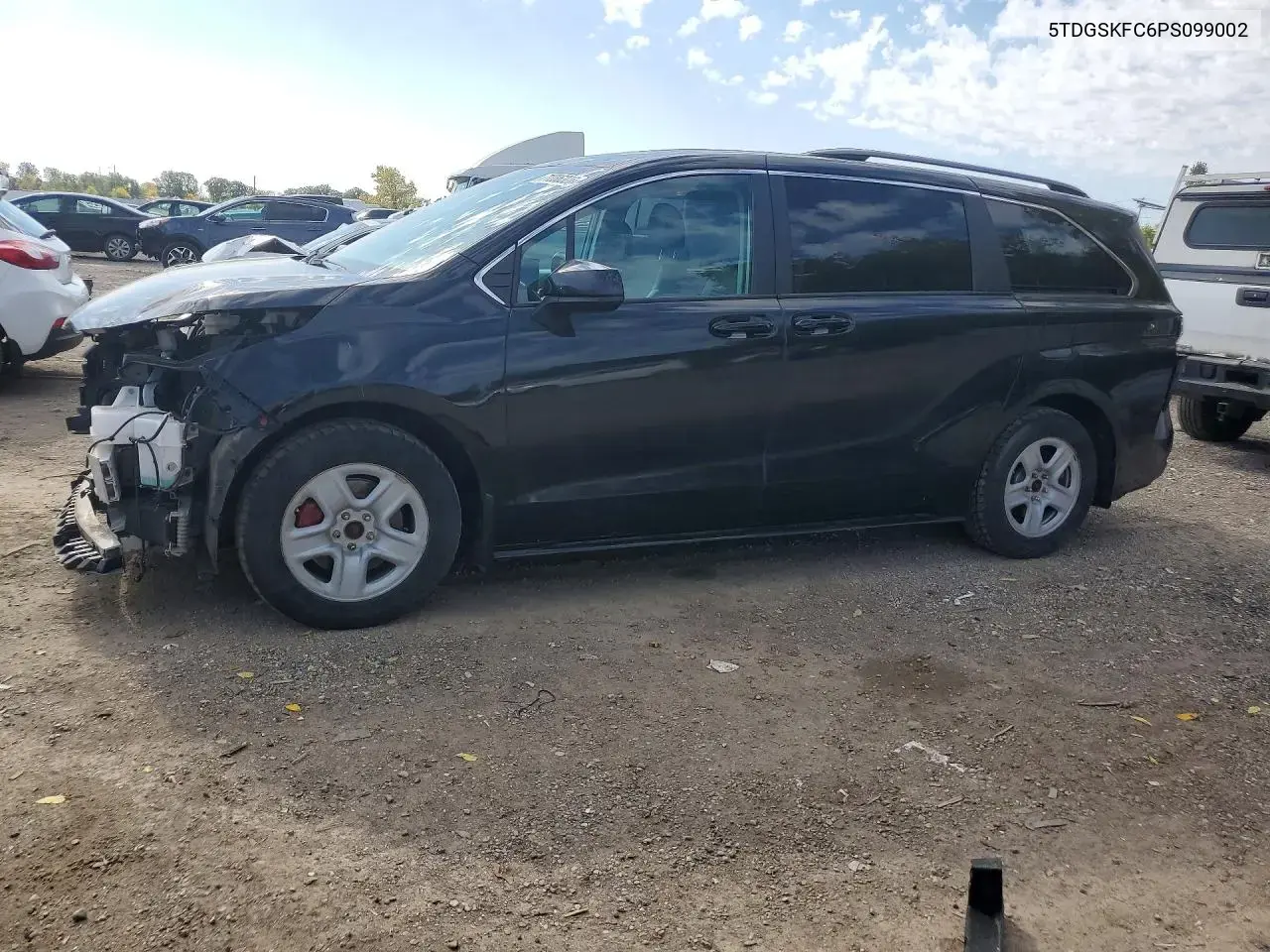 2023 Toyota Sienna LE
